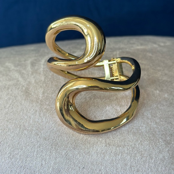 Gold Chunky Metal Cuff Bracelet - Picture 4 of 4